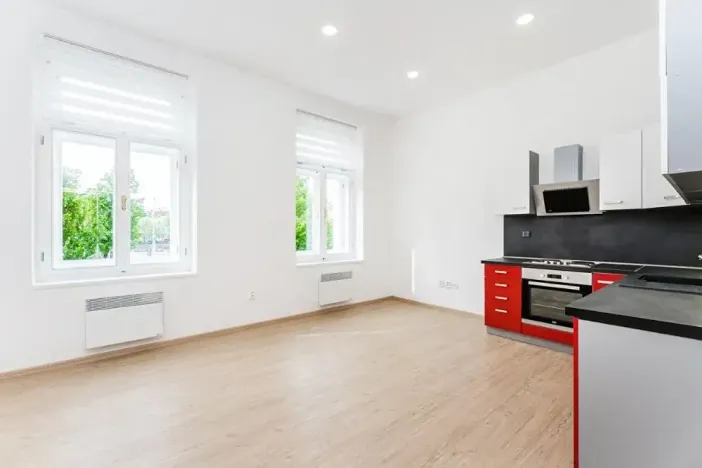 Pronájem bytu 1+kk, Hradec Králové, náměstí Svobody, 30 m2