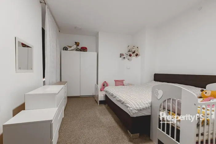 Prodej bytu 3+1, Hostinné, Dolní brána, 67 m2