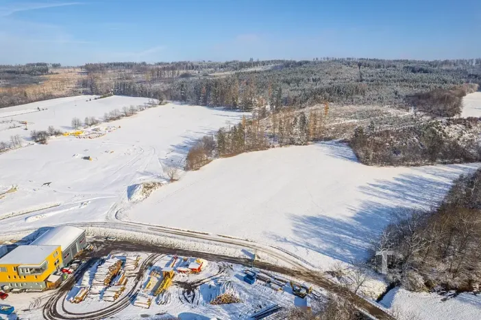 Prodej komerčního pozemku, Valchov, 8679 m2