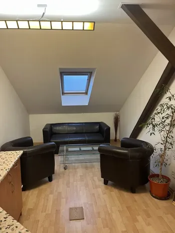 Pronájem kanceláře, Plzeň, Houškova, 136 m2