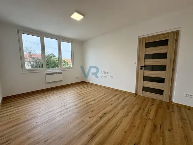 Prodej bytu 2+1, Slavče, 72 m2