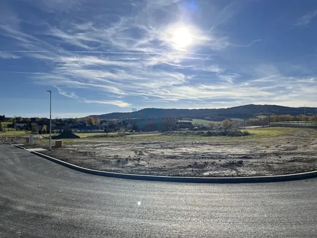 Prodej pozemku pro bydlení, Lipí, 937 m2