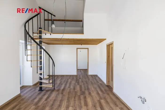 Prodej bytu 3+kk, Svoboda nad Úpou, Nádražní, 65 m2