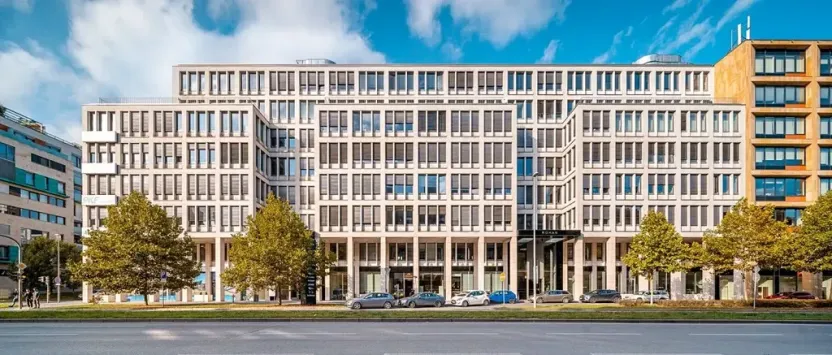 Pronájem kanceláře, Praha - Karlín, Rohanské nábřeží, 805 m2