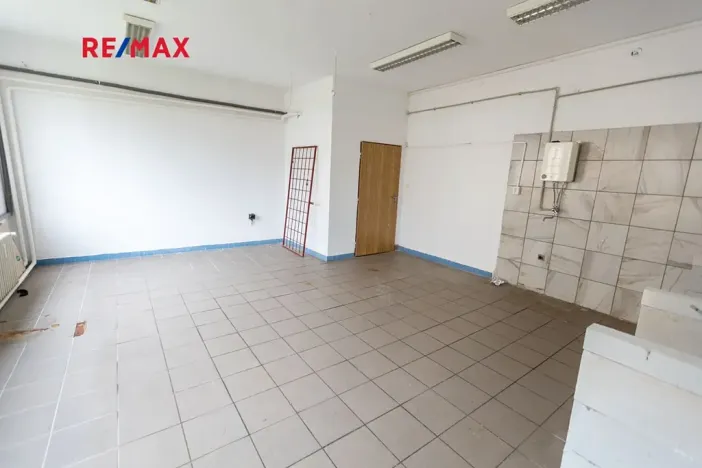 Prodej obchodního prostoru, Město Albrechtice, Míru, 1427 m2