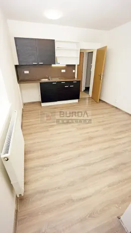 Pronájem bytu 1+kk, Neratovice, 25 m2