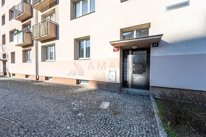 Prodej bytu 3+1, Praha - Strašnice, Na hroudě, 74 m2