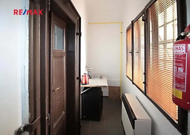 Pronájem kanceláře, Kolín, Jiráskovo náměstí, 45 m2