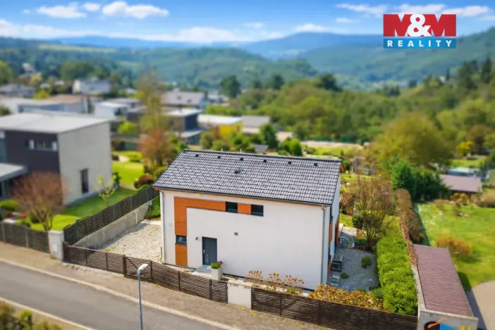 Prodej rodinného domu, Davle, Luční, 140 m2