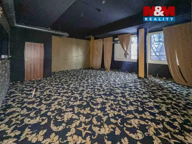 Pronájem obchodního prostoru, Litoměřice - Předměstí, Komenského, 3213 m2