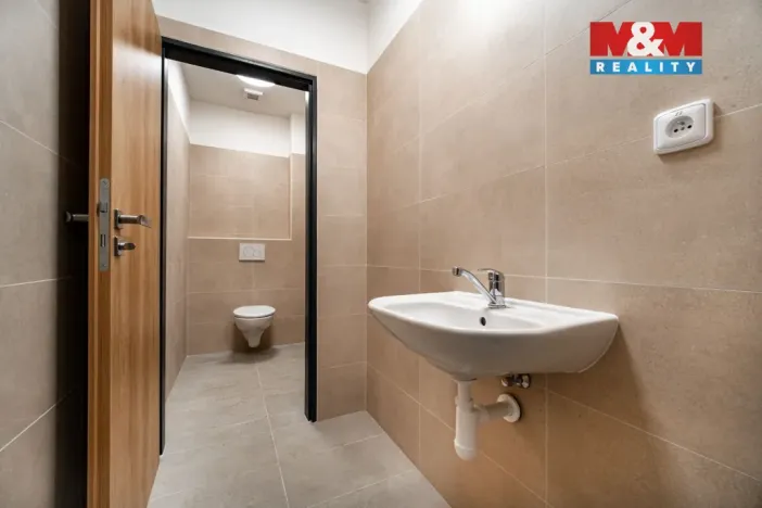 Prodej skladu, Cerekvice nad Loučnou - Pekla, 784 m2