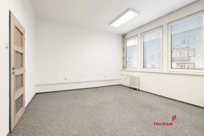 Pronájem kanceláře, Hradec Králové - Pražské Předměstí, Gočárova třída, 24 m2