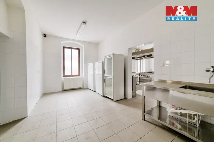 Prodej restaurace, Stráž nad Ohří - Boč, 500 m2