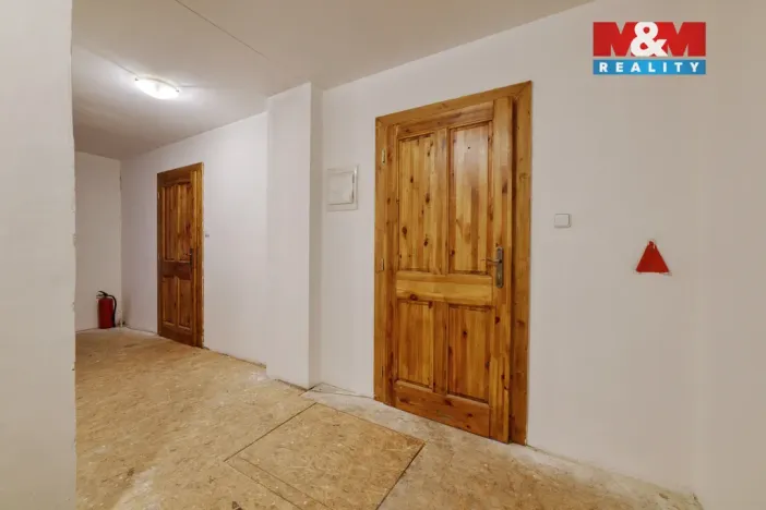 Prodej rodinného domu, Stráž nad Ohří - Boč, 500 m2