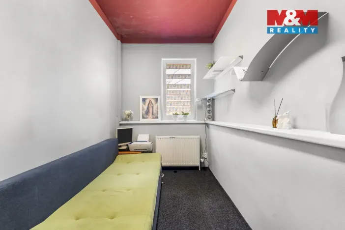 Prodej obchodního prostoru, Krnsko, 700 m2