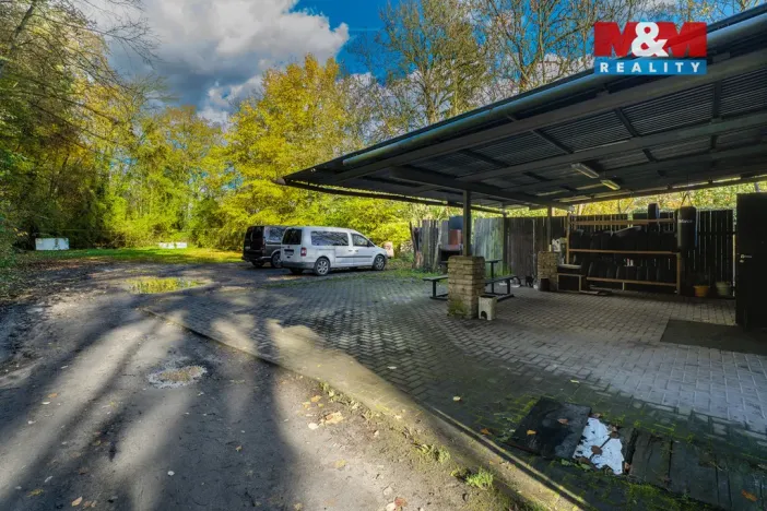 Prodej obchodního prostoru, Krnsko, 700 m2