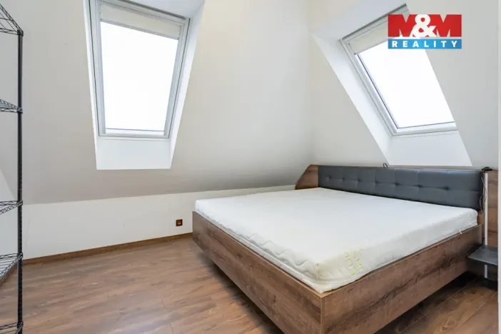 Prodej obchodního prostoru, Rudolfov, Třeboňská, 500 m2