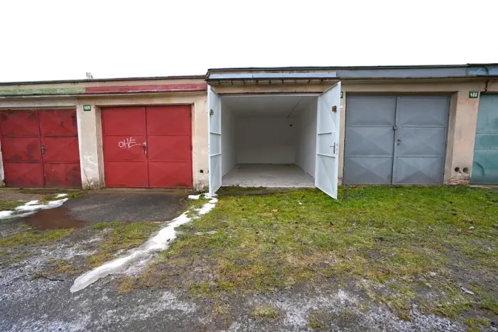 Pronájem garáže, Beroun, 19 m2