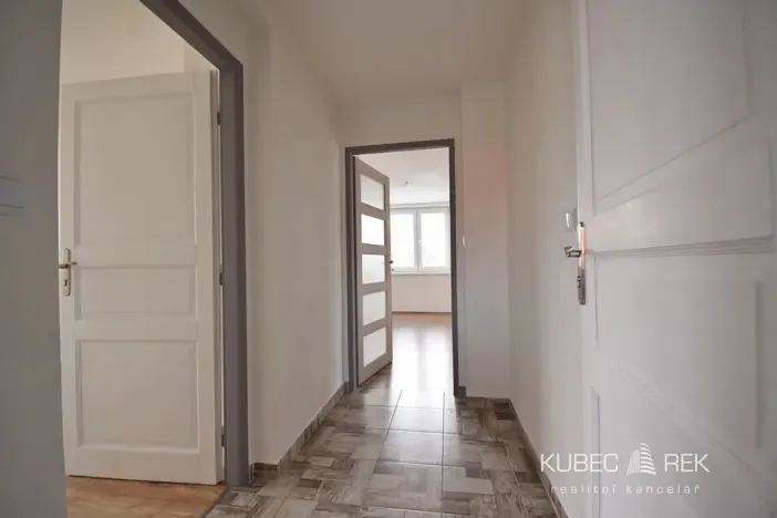 Pronájem bytu 2+1, Tábor, Zavadilská, 60 m2