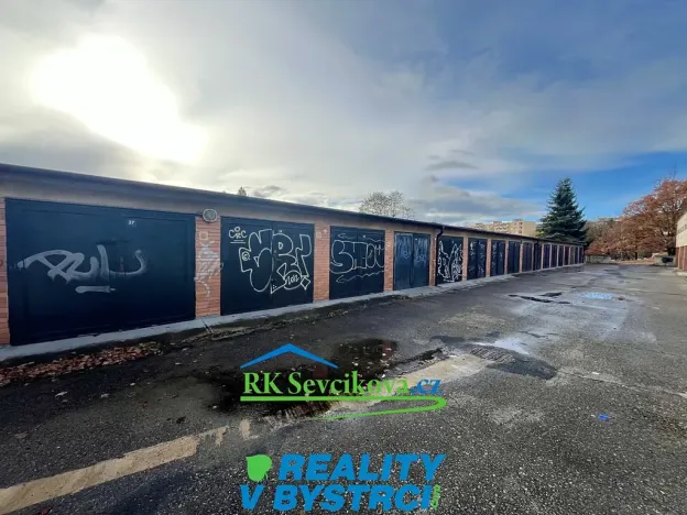 Pronájem garáže, Brno, Štouračova, 17 m2