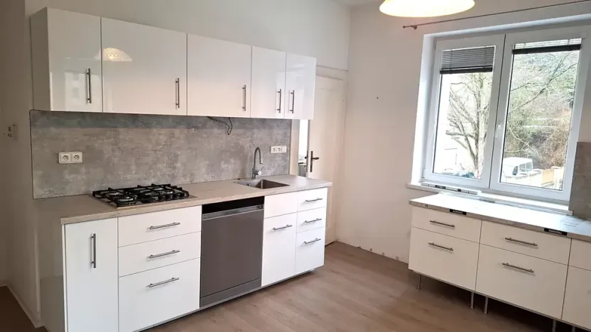 Pronájem bytu 3+1, Plzeň, Pod Záhorskem, 100 m2