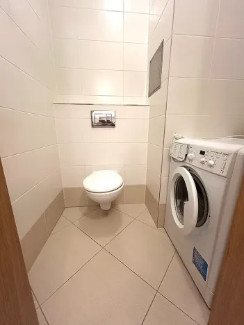 Pronájem bytu 1+kk, Praha - Horní Měcholupy, Modenská, 37 m2