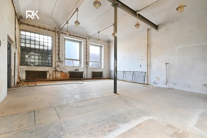 Prodej obchodního prostoru, Kolín, Pražská, 600 m2