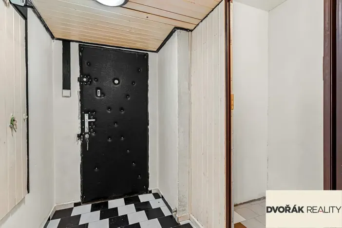 Prodej bytu 3+1, Praha - Petrovice, Rezlerova, 69 m2