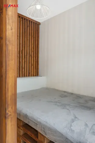 Pronájem bytu 1+kk, Praha - Košíře, Naskové, 33 m2