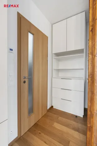 Pronájem bytu 1+kk, Praha - Košíře, Naskové, 33 m2