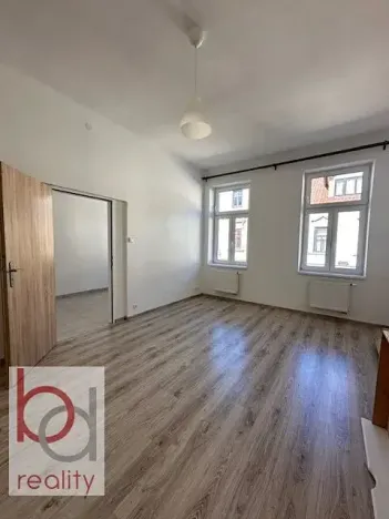 Pronájem bytu 1+1, České Budějovice, Matice školské, 37 m2