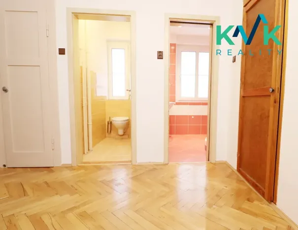 Prodej bytu 3+1, Karlovy Vary, Jiráskova, 104 m2