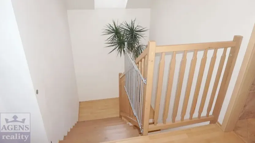 Prodej rodinného domu, Kozojedy, K Jevanům, 167 m2