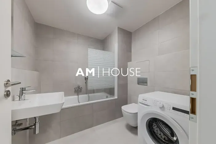 Pronájem bytu 2+kk, Praha - Karlín, Křižíkova, 49 m2