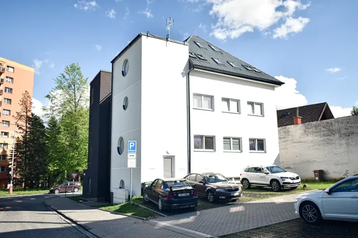 Pronájem obchodního prostoru, Kopřivnice, Sportovní, 10 m2