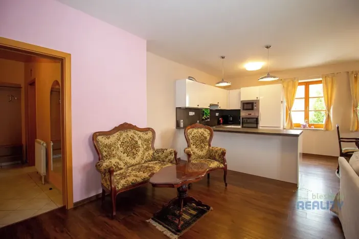 Pronájem atypického bytu, Mratín, Boční, 109 m2