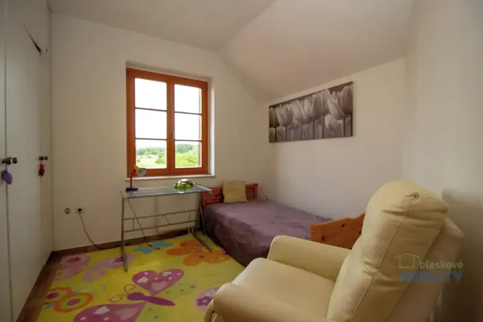 Pronájem atypického bytu, Mratín, Boční, 109 m2