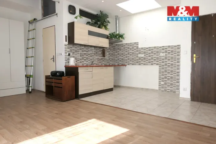 Pronájem bytu 1+kk, Beroun, Plzeňská, 30 m2