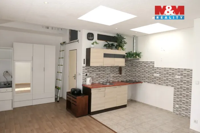 Pronájem bytu 1+kk, Beroun, Plzeňská, 30 m2