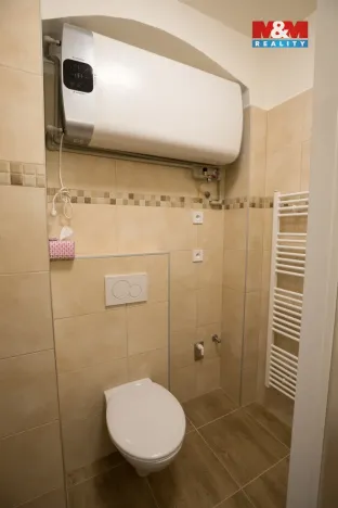 Pronájem bytu 1+kk, Jindřichův Hradec - Jindřichův Hradec I, nám. Míru, 30 m2