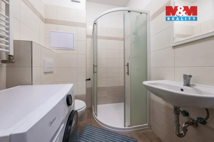 Prodej bytu 1+kk, Milovice - Mladá, Slepá, 40 m2