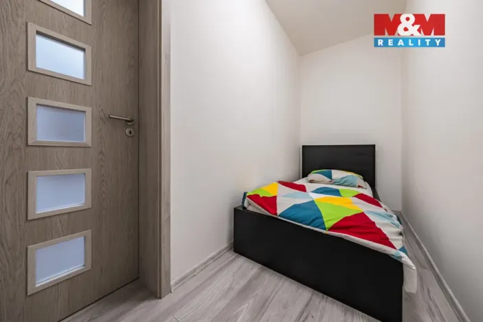 Prodej bytu 1+kk, Milovice - Mladá, Slepá, 40 m2