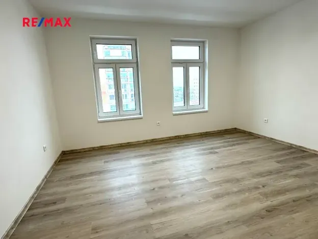 Pronájem bytu 2+kk, Kladno, Čermákova, 39 m2