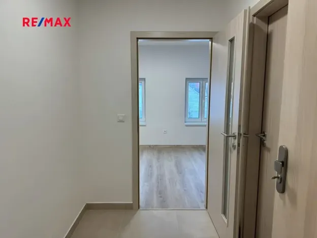 Pronájem bytu 1+kk, Kladno, Čermákova, 32 m2
