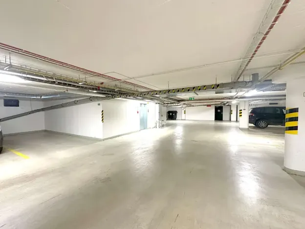 Pronájem kanceláře, Praha - Vysočany, Sokolovská, 184 m2