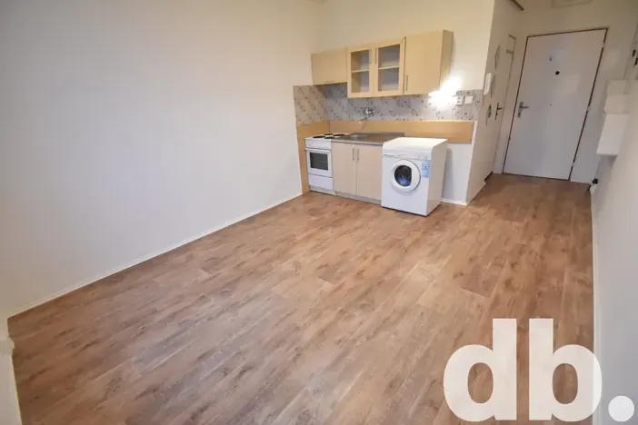 Pronájem bytu 1+kk, Karlovy Vary, Kpt. Nálepky, 20 m2