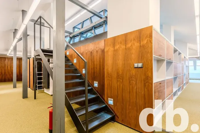 Pronájem kanceláře, Cheb, 26. dubna, 190 m2