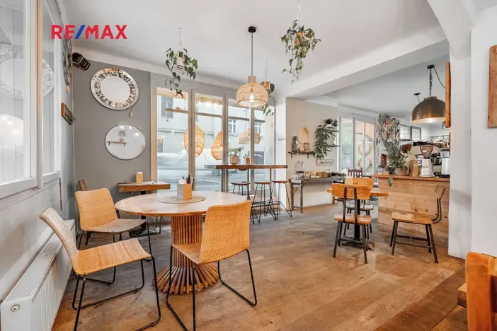 Pronájem obchodního prostoru, Praha - Žižkov, Husitská, 120 m2