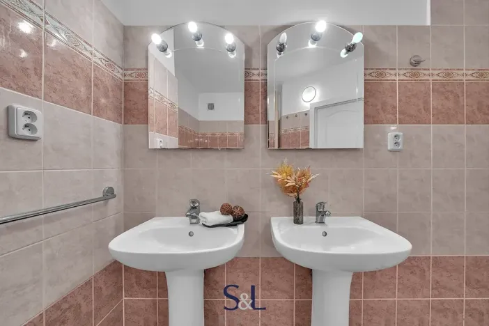 Pronájem bytu 3+1, Praha - Břevnov, Sartoriova, 108 m2