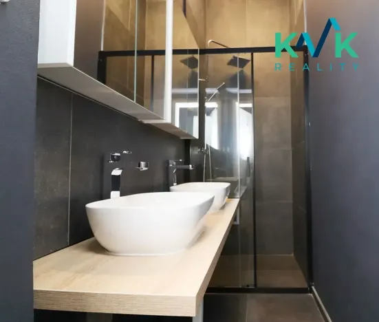 Prodej bytu 1+kk, Karlovy Vary, Sadová, 50 m2